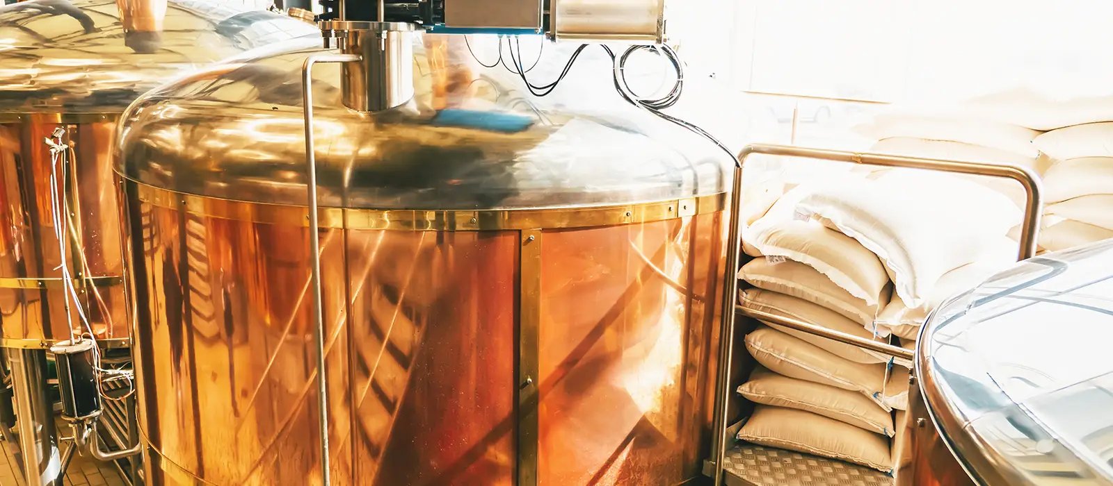 Brewery equipment Brew manufacturing Round cooper storage tanks for beer fermentation and maturation