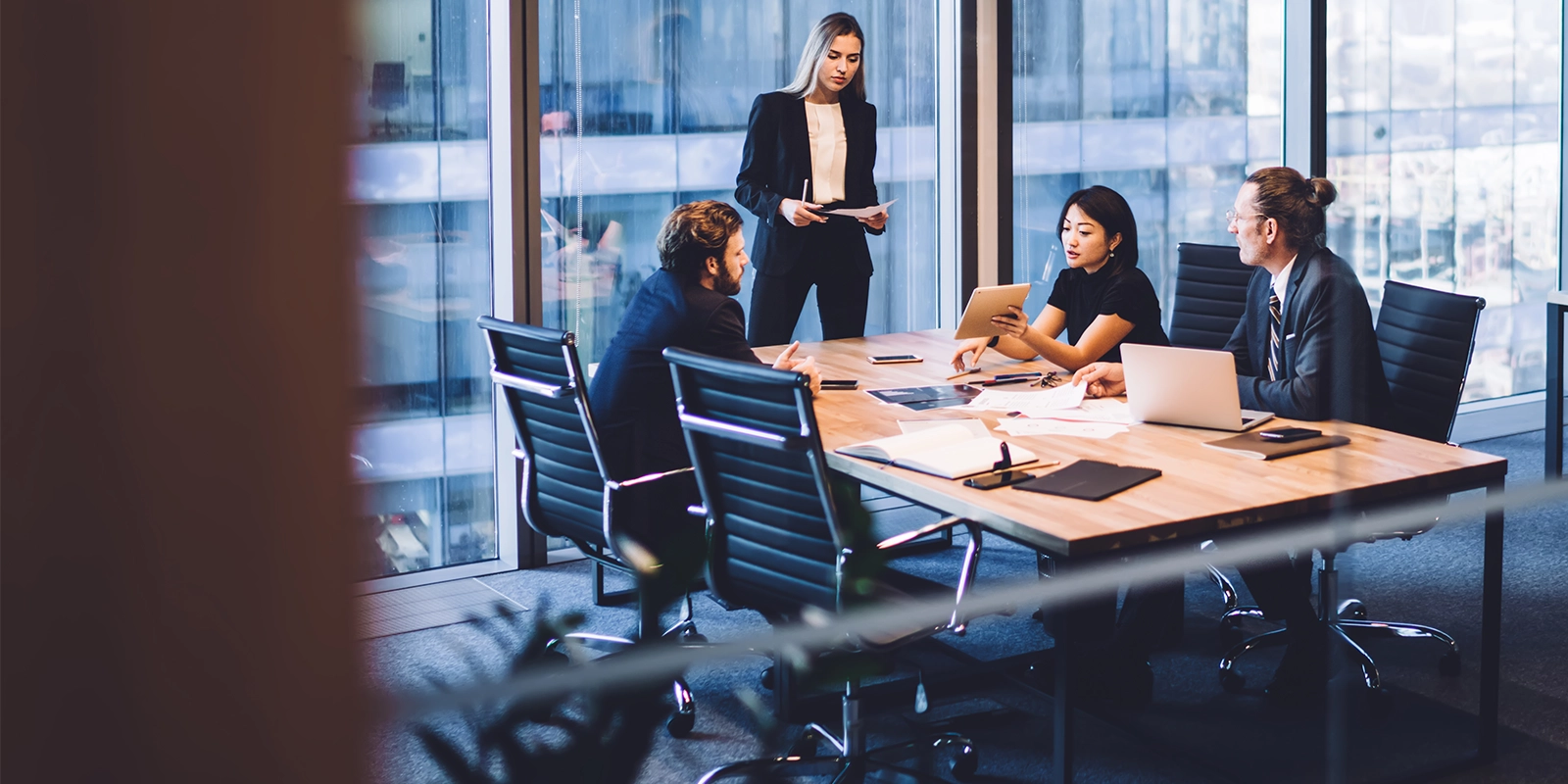 Board meeting on use of AI in the workplace
