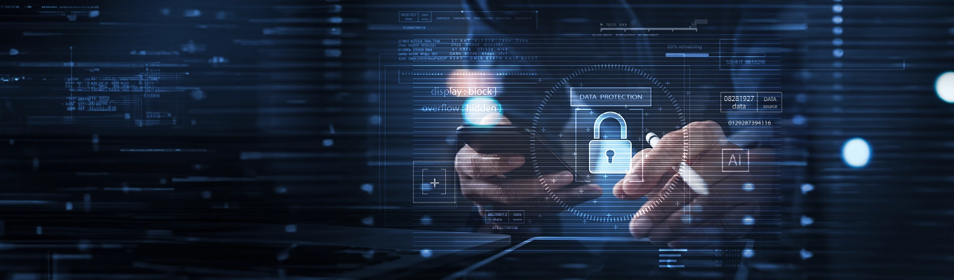 Mains tenant un smartphone avec une icône de cadenas numérique, symbolisant la cybersécurité.